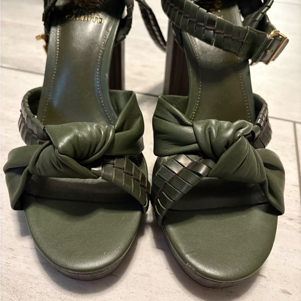 Vince Camuto Olive Green block Heeled leather Sandals womens size 8.5
